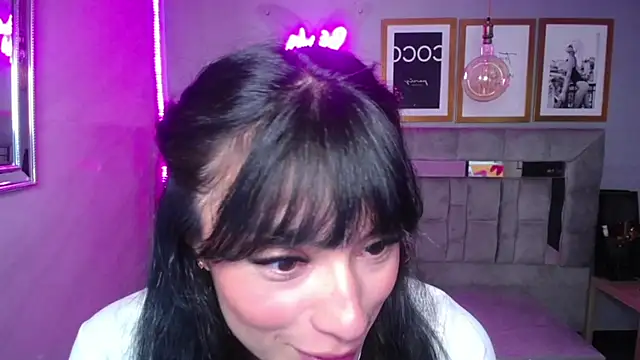 Snapshot of Isabella_Collen_v chatting on 03/20/25, 12:32 Isabella Collen v online show from 03/20/25, 12:32
