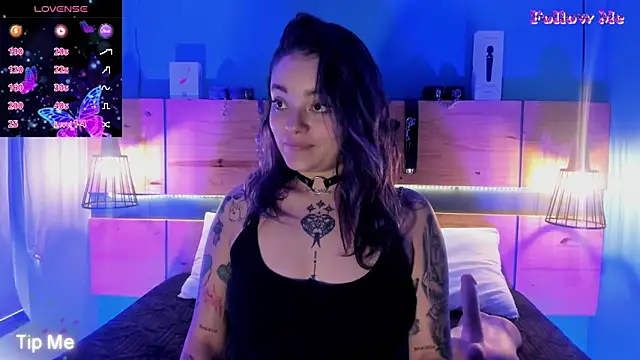 ChloeAllennn online show from 11/24/25, 11:54