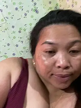 Snapshot of Sweet_fatty18 chatting on 02/16/25, 03:47 Sweet fatty18 online show from 02/16/25, 03:47