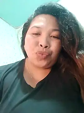 Snapshot of Sweet_fatty18 chatting on 02/20/25, 03:23 Sweet fatty18 online show from 02/20/25, 03:23