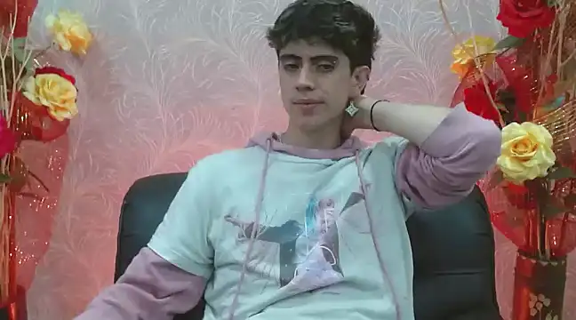 Snapshot of star_boyxx chatting on 03/06/25, 10:26 star boyxx online show from 03/06/25, 10:26
