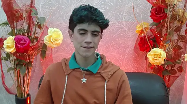 Snapshot of star_boyxx chatting on 03/11/25, 07:36 star boyxx online show from 03/11/25, 07:36