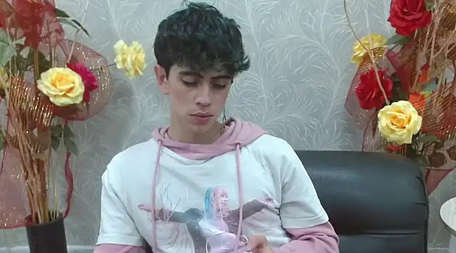 Snapshot of star_boyxx chatting on 03/17/25, 07:58 star boyxx online show from 03/17/25, 07:58