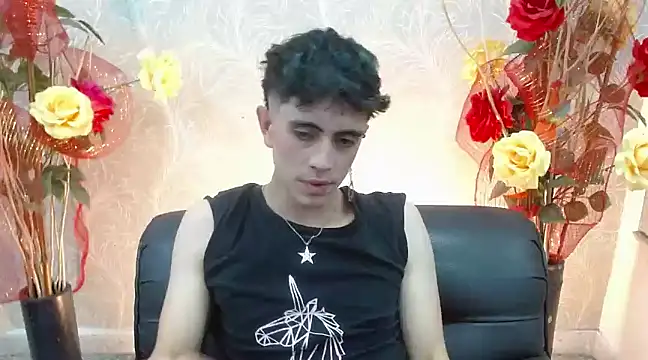 Snapshot of star_boyxx chatting on 03/18/25, 08:26 star boyxx online show from 03/18/25, 08:26