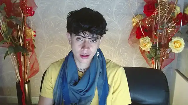 Snapshot of star_boyxx chatting on 10/10/25, 02:05 star boyxx online show from 10/10/25, 02:05