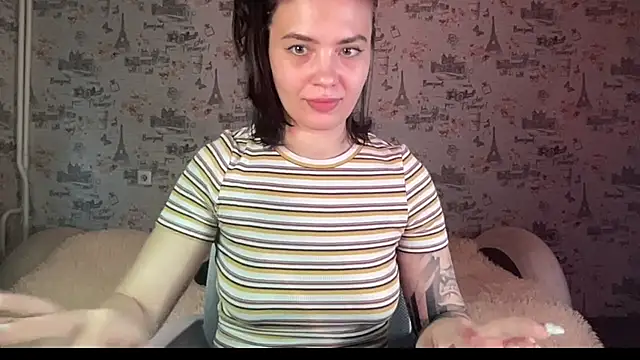 Snapshot of Just_Scarlet_ chatting on 09/23/25, 10:51 Just Scarlet online show from 09/23/25, 10:51