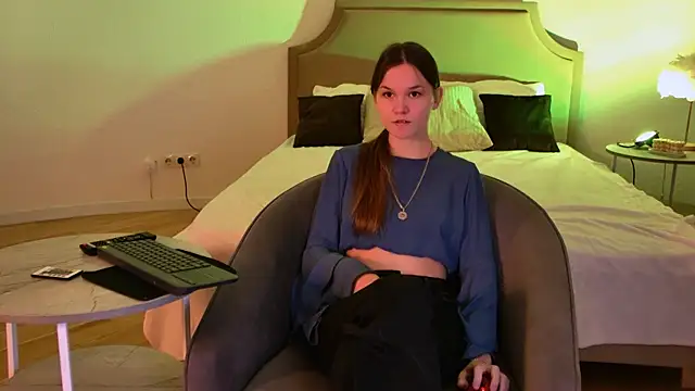 Snapshot of Amber_Rogers chatting on 02/23/25, 05:50 Amber Rogers online show from 02/23/25, 05:50