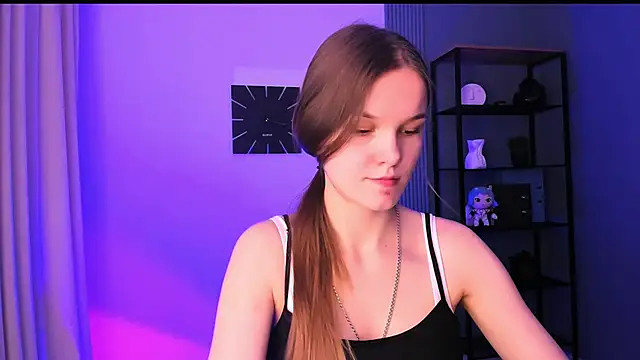 Snapshot of Amber_Rogers chatting on 03/07/25, 05:28 Amber Rogers online show from 03/07/25, 05:28