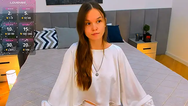 Snapshot of Amber_Rogers chatting on 09/15/25, 02:28 Amber Rogers online show from 09/15/25, 02:28