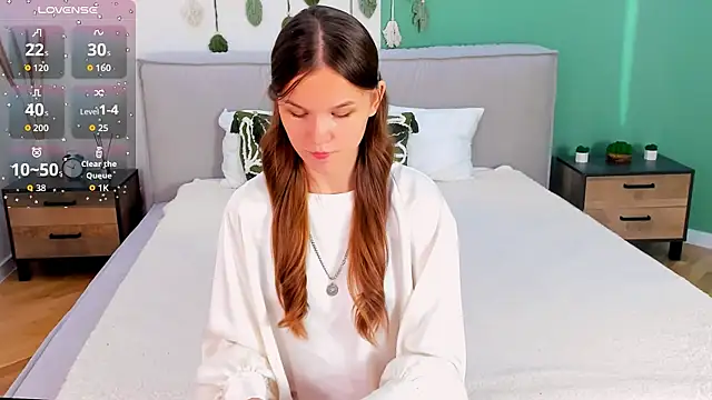 Snapshot of Amber_Rogers chatting on 10/08/25, 02:14 Amber Rogers online show from 10/08/25, 02:14