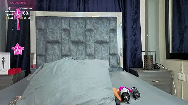 Effie cooper online show from 10/14/25, 08:09