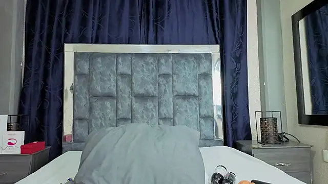 Effie cooper online show from 10/15/25, 08:31