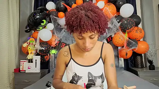 Effie cooper online show from 10/23/25, 07:45