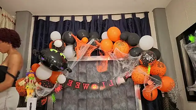 Effie cooper online show from 10/28/25, 07:27