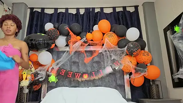 Effie cooper online show from 11/03/25, 11:22