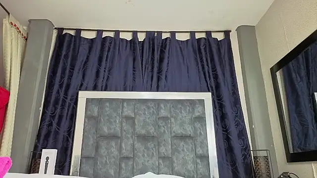 Effie cooper online show from 11/04/25, 07:35