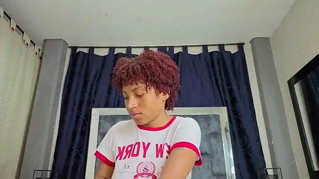 Effie cooper online show from 11/08/25, 01:11