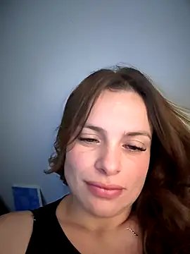 Snapshot of gynna_kimera chatting on 09/25/25, 10:35 gynna kimera online show from 09/25/25, 10:35