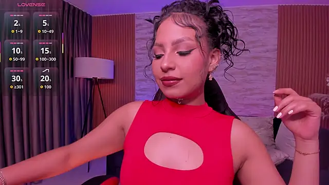 hannah thomson  online show from 10/29/25, 04:37