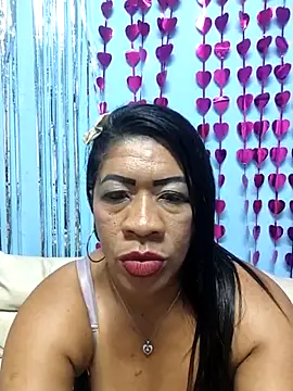 Snapshot of Tocameamor chatting on 03/04/25, 01:01 Tocameamor online show from 03/04/25, 01:01
