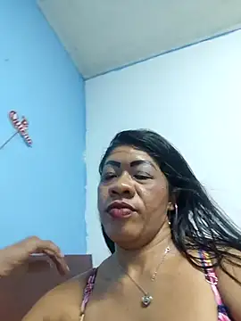 Snapshot of Tocameamor chatting on 03/06/25, 04:49 Tocameamor online show from 03/06/25, 04:49