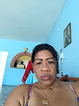 Snapshot of Tocameamor chatting on 11/21/25, 03:22 Tocameamor online show from 11/21/25, 03:22