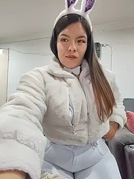 krolay16 online show from 10/31/25, 10:05