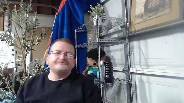 Snapshot of Randomoldguy615 chatting on 02/28/25, 01:05 Randomoldguy615 online show from 02/28/25, 01:05