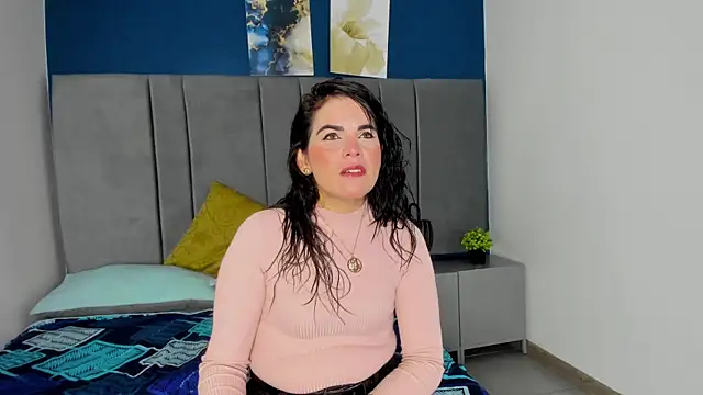 laura hotties online show from 09/30/25, 12:54