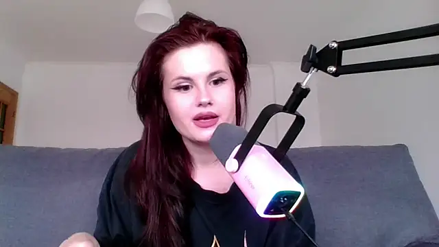 Della Ideal online show from 03/05/25, 02:34