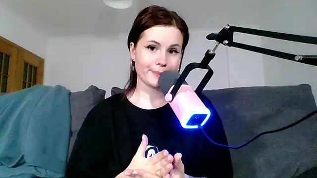 Della Ideal online show from 03/10/25, 09:18