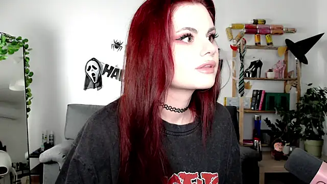 Della Ideal online show from 10/20/25, 04:40