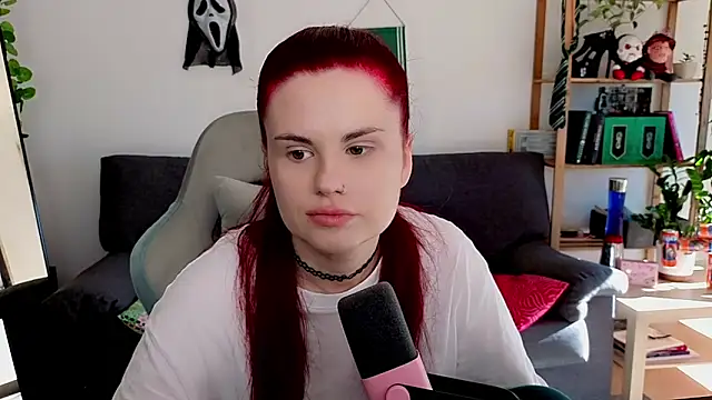 Della Ideal online show from 11/18/25, 10:52