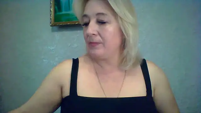 ArielXLoveresss online show from 10/03/25, 08:00