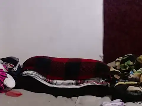 Hotmodel1984 online show from 12/09/24, 03:40