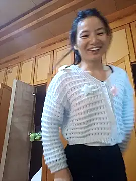 Snapshot of Dewbunn chatting on 12/01/25, 01:43 Dewbunn online show from 12/01/25, 01:43