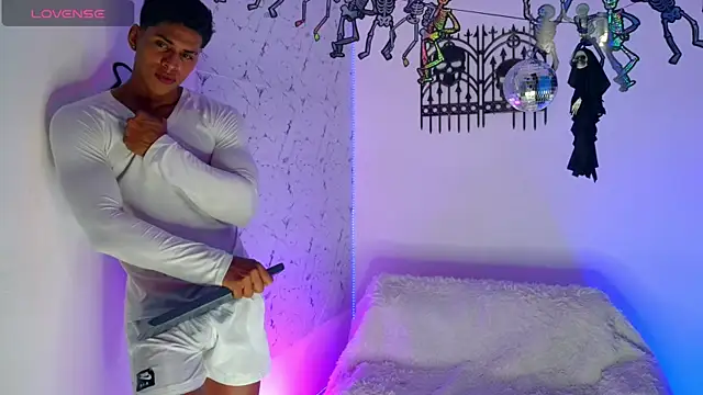 ken  owens online show from 10/23/25, 04:34