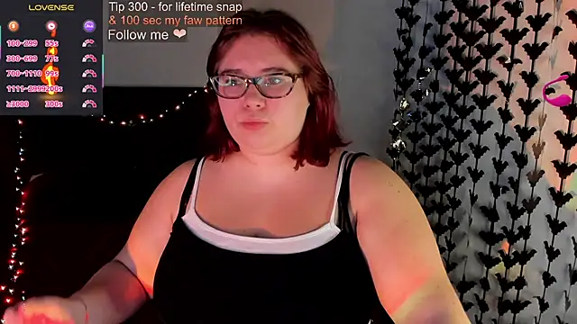 Lily lu one online show from 10/12/25, 10:09