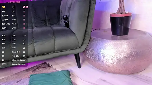 CutiePie69   online show from 09/30/25, 07:41