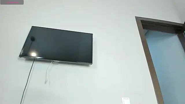 Zirael swan online show from 10/22/25, 01:39