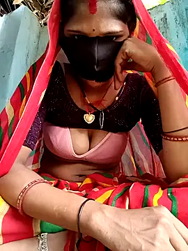 Snapshot of Chhavi_Chadha chatting on 09/29/25, 08:30 Chhavi Chadha online show from 09/29/25, 08:30
