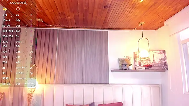 Snapshot of Nicoll_Evans_ chatting on 10/09/25, 01:09 Nicoll Evans online show from 10/09/25, 01:09