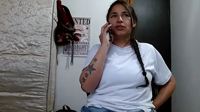 Snapshot of Escarcha-blue chatting on 09/18/25, 10:34 Escarcha-blue online show from 09/18/25, 10:34