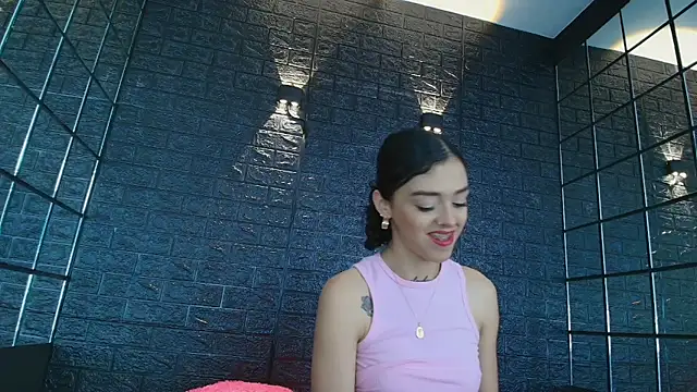 Snapshot of Vaiolett_Smith chatting on 02/28/25, 05:26 Vaiolett Smith online show from 02/28/25, 05:26