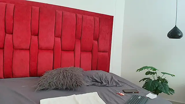 Snapshot of Vaiolett_Smith chatting on 03/01/25, 01:29 Vaiolett Smith online show from 03/01/25, 01:29