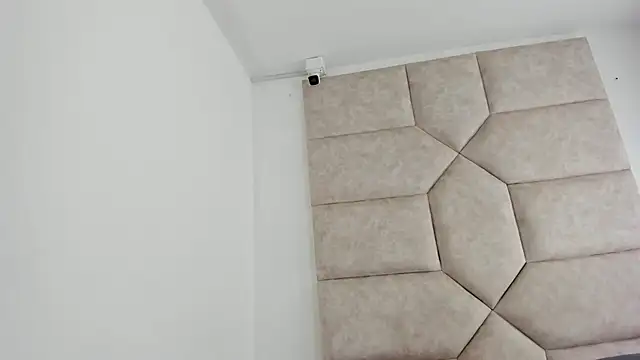 Snapshot of Vaiolett_Smith chatting on 11/07/25, 02:39 Vaiolett Smith online show from 11/07/25, 02:39