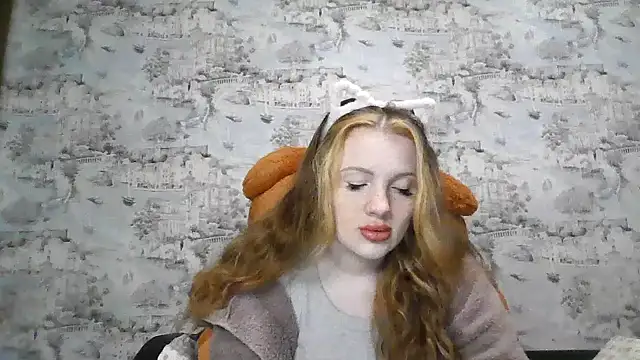 Eveline May online show from 10/04/25, 02:26