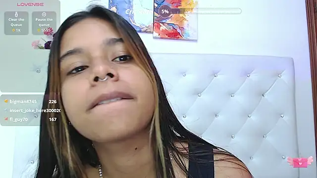 Snapshot of sweetebony_33 chatting on 10/29/25, 04:48 sweetebony 33 online show from 10/29/25, 04:48