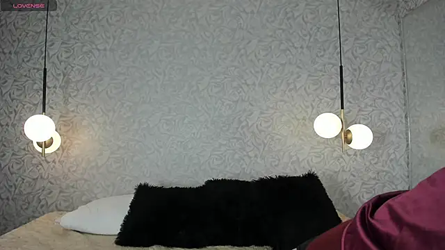 Snapshot of zephyra-angels chatting on 11/11/25, 04:12 zephyra-angels online show from 11/11/25, 04:12