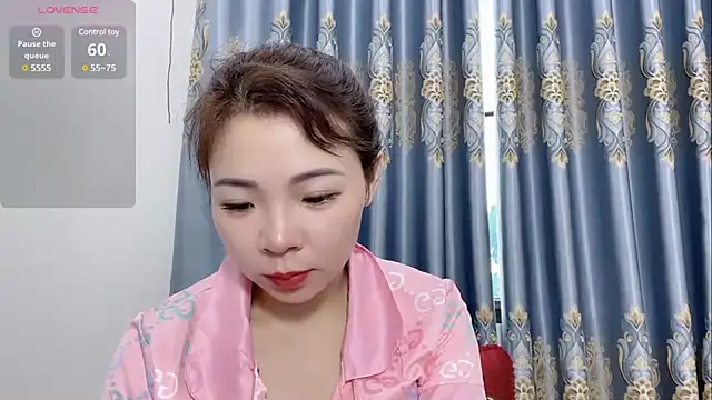 Snapshot of shishi_101 chatting on 03/04/25, 04:27 shishi 101 online show from 03/04/25, 04:27